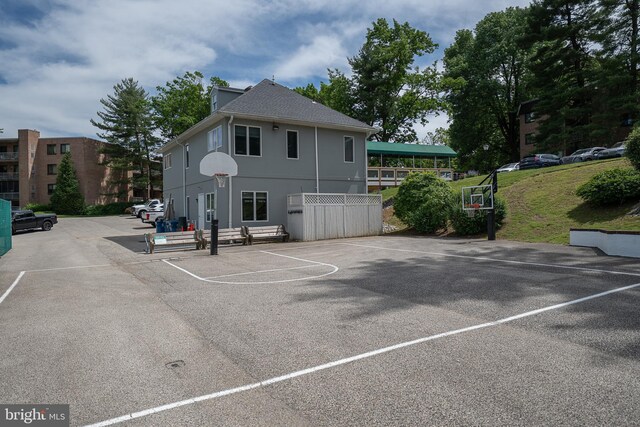 1655 Oakwood Dr Unit N323, Narberth, PA 19072 - view of sport court