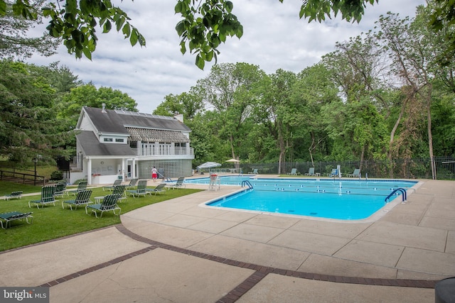 1655 Oakwood Dr Unit N323, Narberth, PA 19072 - community pool with a patio area and view of scattered trees