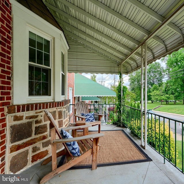 409 Academy Rd, Baltimore, MD 21228 - view of patio / terrace with a porch