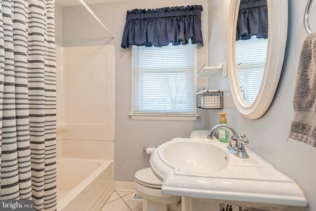 22 N Browning Ave, Somerdale, NJ 08083 - full bathroom featuring tile patterned flooring, baseboards, shower / tub combo, and toilet