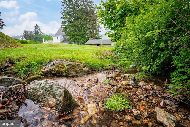 1050 Moravia St, Fountain Hill, PA 18015 - view of yard