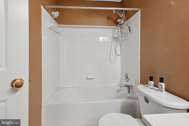 5533 Westcott Cir, Frederick, MD 21703 - bathroom featuring toilet and bathtub / shower combination