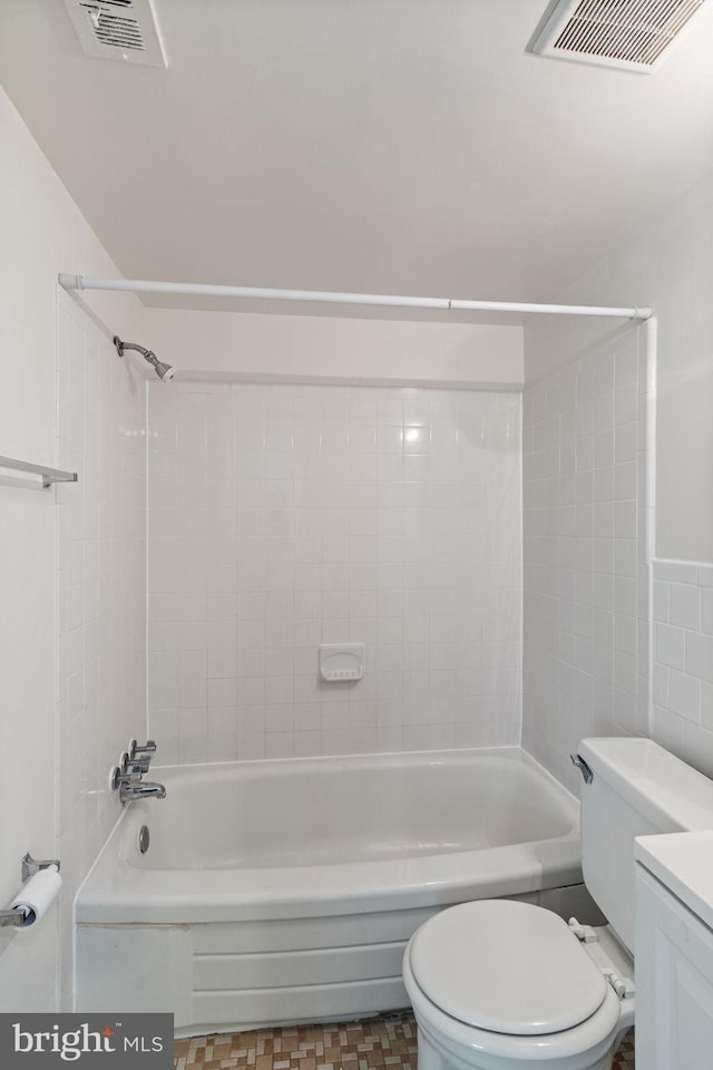 4931 Americana Dr Unit 4931B, Annandale, VA 22003 - bathroom with toilet,  shower combination, and vanity