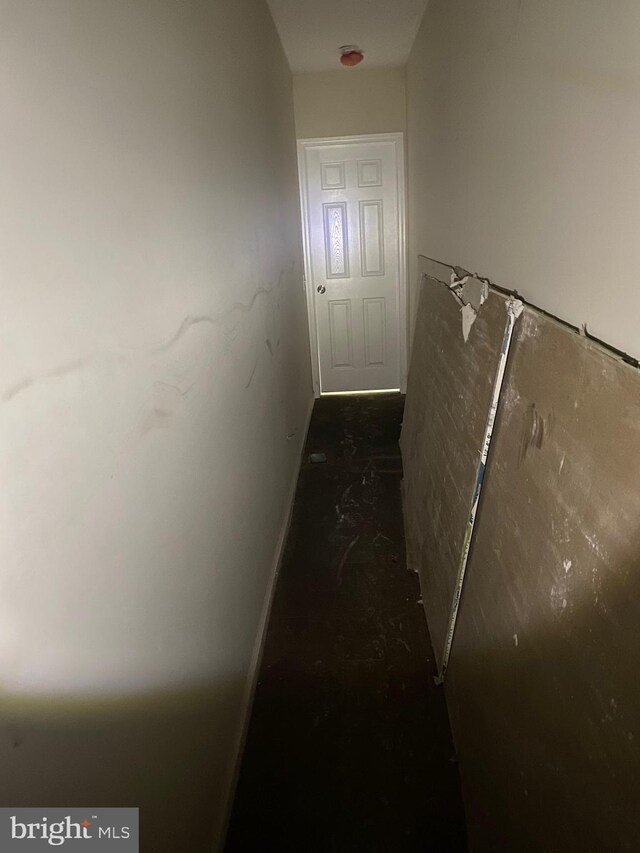2710 Jefferson St, Baltimore, MD 21205 - corridor with baseboards