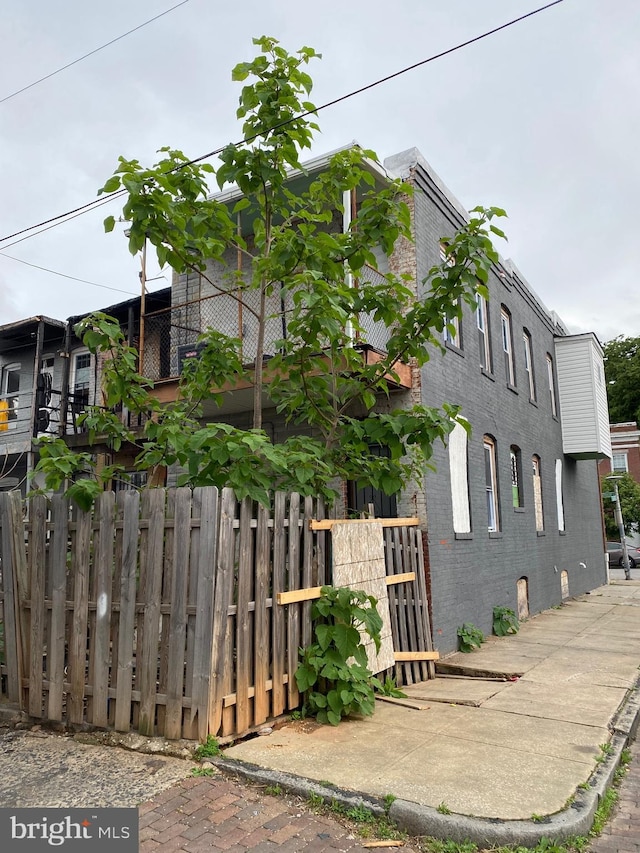 2710 Jefferson St, Baltimore, MD 21205 - view of home's exterior with brick siding