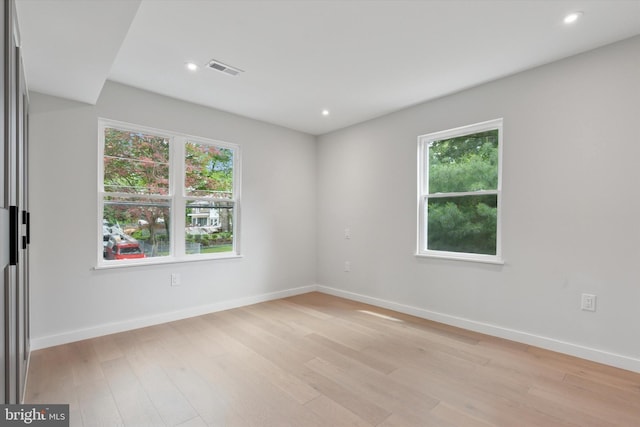 160 Union Ave, Bala Cynwyd, PA 19004 - spare room with light wood-style floors, plenty of natural light, baseboards, and recessed lighting