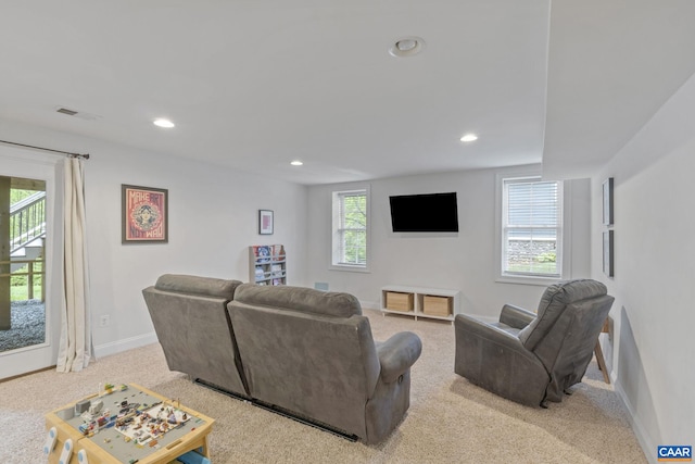 125 Highland Cir, Zion Crossroads, VA 22942 - living room with carpet flooring, baseboards, visible vents, and recessed lighting