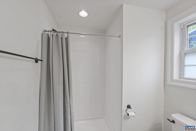 125 Highland Cir, Zion Crossroads, VA 22942 - full bathroom with toilet and a shower stall