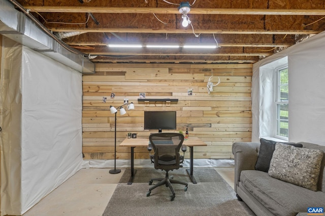 125 Highland Cir, Zion Crossroads, VA 22942 - office space with wood walls and concrete floors