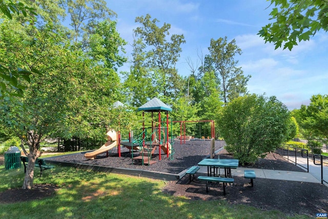 125 Highland Cir, Zion Crossroads, VA 22942 - view of community playground
