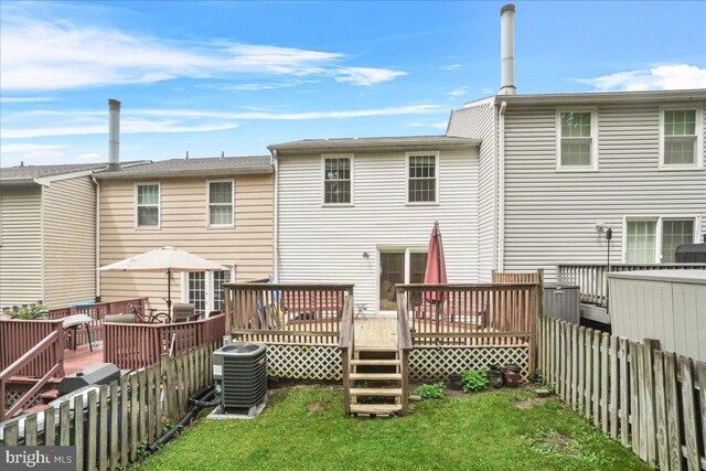 6436 Rockledge Ct, Elkridge, MD 21075 - back of house with central AC unit and a deck