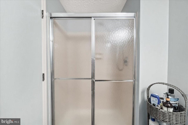 6436 Rockledge Ct, Elkridge, MD 21075 - full bath with a shower stall and a textured ceiling
