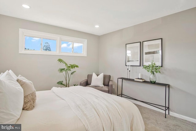 bedroom featuring carpet flooring, baseboards, and recessed lighting