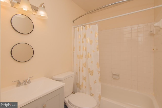5941 Plumwood Ln, Woodbridge, VA 22193 - full bath with shower / tub combo, toilet, and vanity