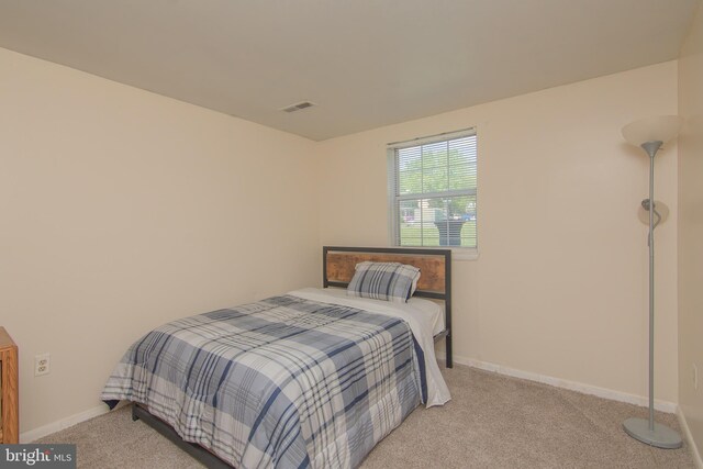 5941 Plumwood Ln, Woodbridge, VA 22193 - bedroom featuring carpet and baseboards