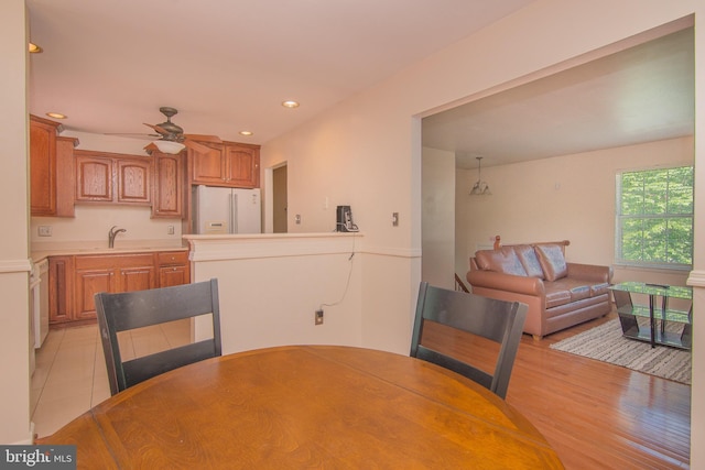 5941 Plumwood Ln, Woodbridge, VA 22193 - dining room featuring ceiling fan and recessed lighting