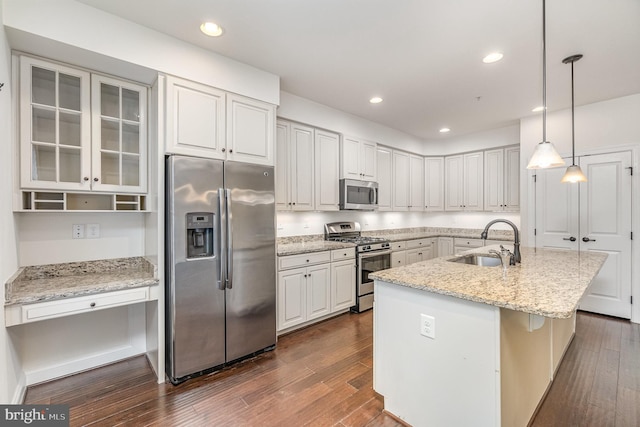 1427 Chanery Ct, Odenton, MD 21113 - kitchen featuring stainless steel appliances, a sink, a kitchen island with sink, dark wood-style flooring, and recessed lighting