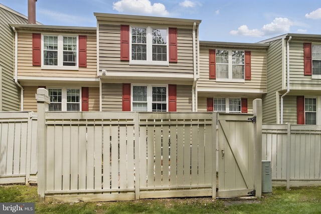 1920 Belmont Ridge Ct, Reston, VA 20191 - gate featuring fence