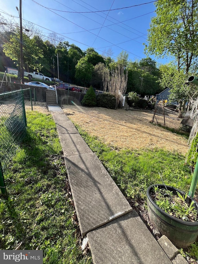 view of yard featuring fence