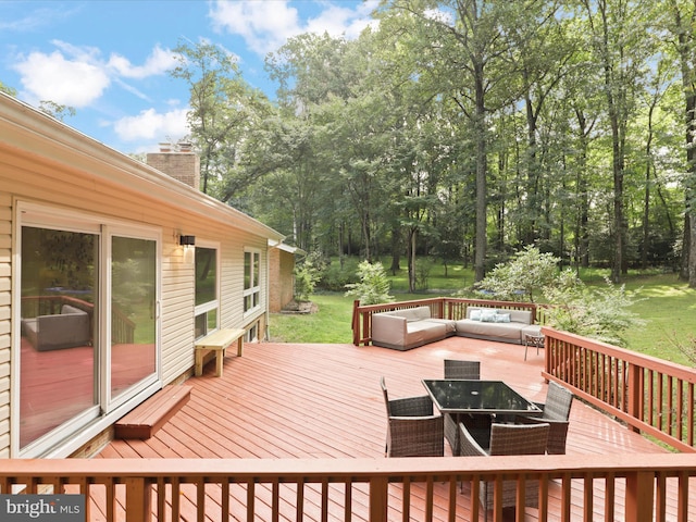 deck with an outdoor hangout area and outdoor dining area