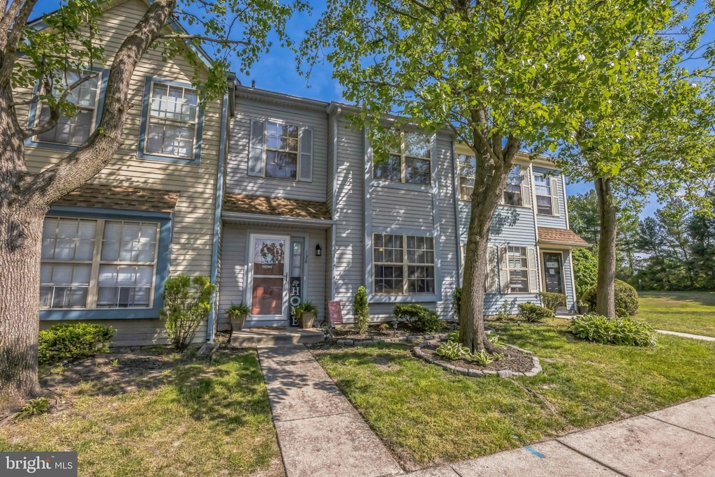 136 Brent Ct, West Deptford, NJ 08086 - view of property with a front yard