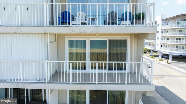 6109 Atlantic Ave Unit 201, Ocean City, MD 21842 - back of house featuring a balcony