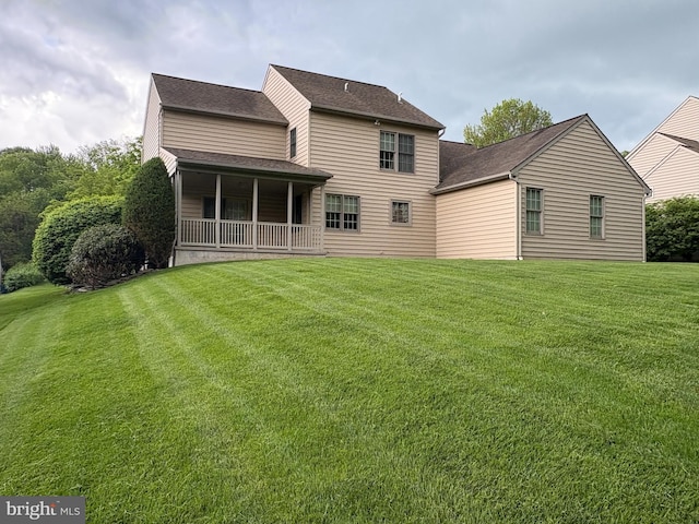 488 Seedling Ct, Mechanicsburg, PA 17055 - back of property featuring a yard and a shingled roof