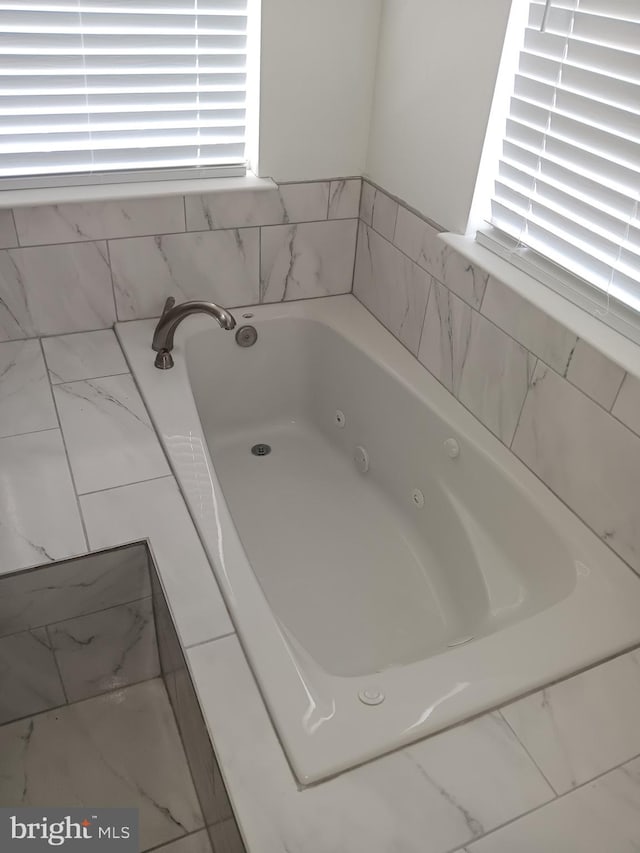 5991 Schooner Cir, King George, VA 22485 - bathroom featuring a tub with jets