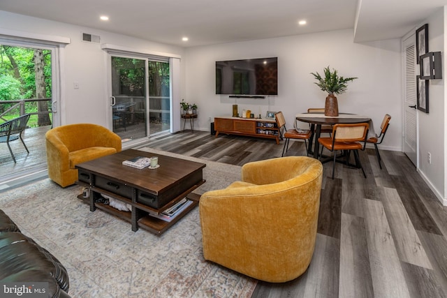 23 Eden Roc, New Hope, PA 18938 - living room featuring wood finished floors, recessed lighting, and baseboards