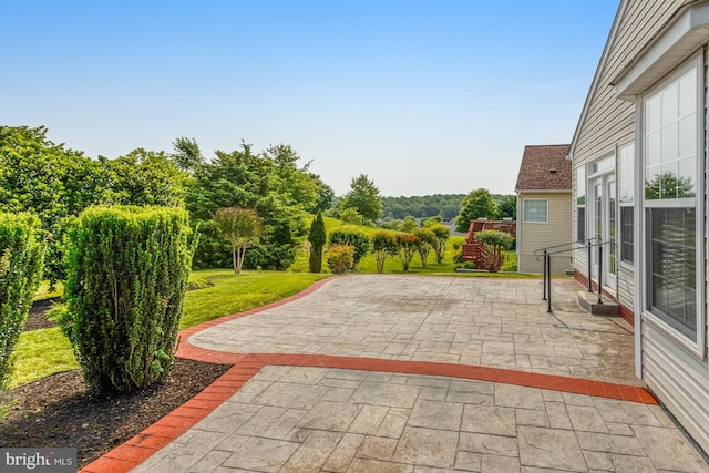 16453 Sparkling Brook Loop, Dumfries, VA 22025 - view of patio / terrace