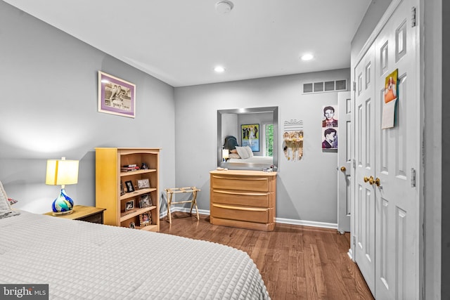 352 Paoli Woods Dr, Paoli, PA 19301 - bedroom with wood finished floors, baseboards, and recessed lighting