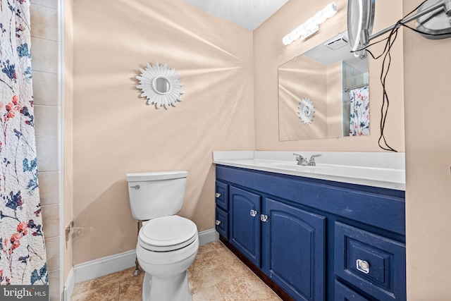 352 Paoli Woods Dr, Paoli, PA 19301 - full bath with toilet, baseboards, vanity, and a shower with curtain