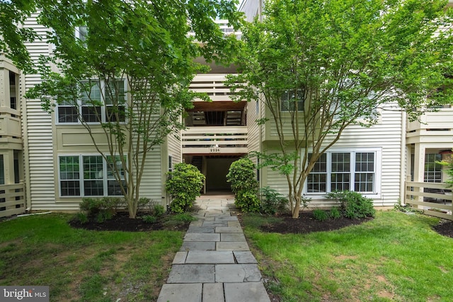 2224 Springwood Dr Unit 102A, Reston, VA 20191 - view of front of house featuring a front lawn