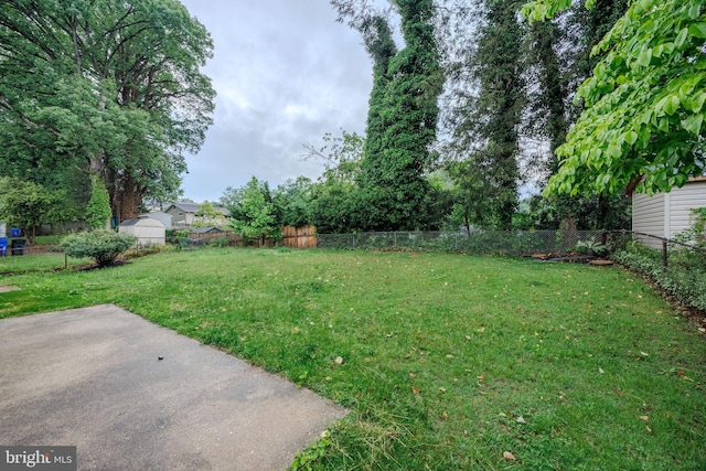 808 Gregorio Dr, Silver Spring, MD 20901 - view of yard with a patio