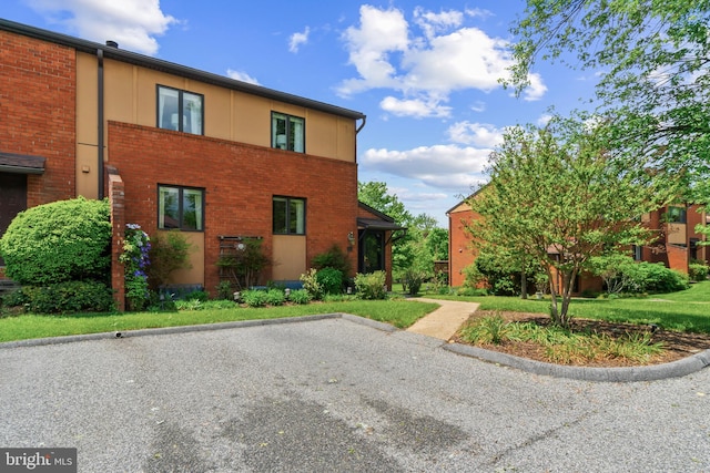 16 Lacosta Ct, Towson, MD 21204 - view of front of house with brick siding