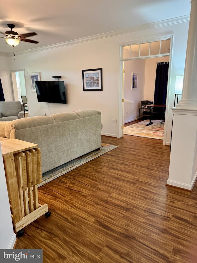 411 Hamlet Club Dr Unit 104, Edgewater, MD 21037 - living room with crown molding, wood finished floors, a ceiling fan, and baseboards