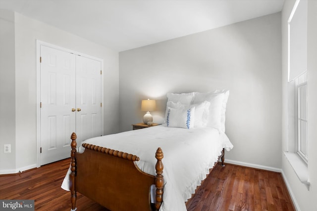 47433 River Crest St, Sterling, VA 20165 - bedroom featuring wood finished floors, baseboards, and a closet