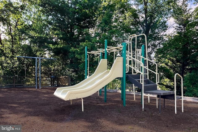 47433 River Crest St, Sterling, VA 20165 - community playground with view of wooded area