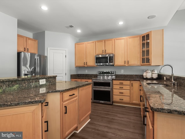8484 Oak Run Way, Ellicott City, MD 21043 - kitchen with stainless steel appliances, a sink, light brown cabinetry, and recessed lighting