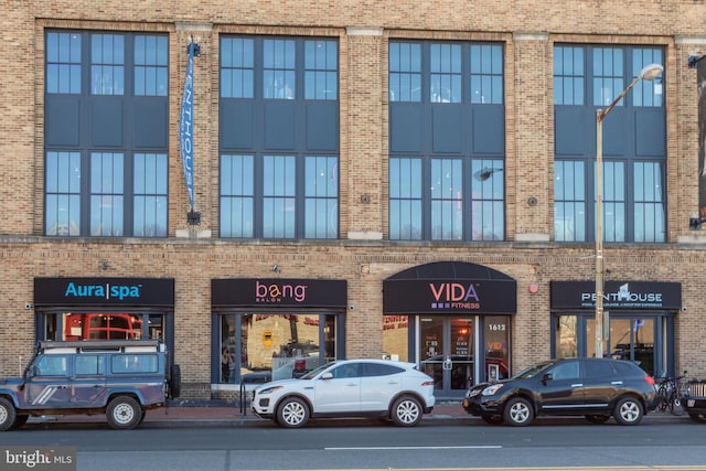 1702 Seaton St NW, Washington, DC 20009 - view of commercial location