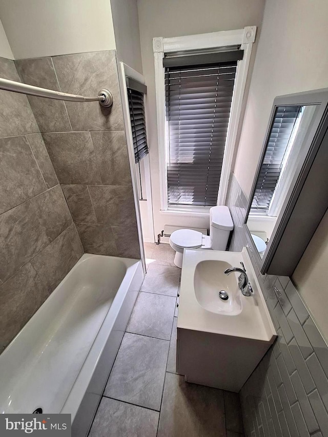 126 N Sickels St, Philadelphia, PA 19139 - full bathroom featuring toilet, tile patterned flooring, and vanity