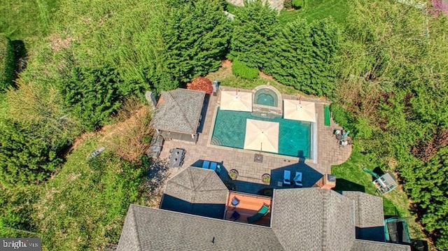 43582 Old Kinderhook Dr, Ashburn, VA 20147 - view from above of property with a pool