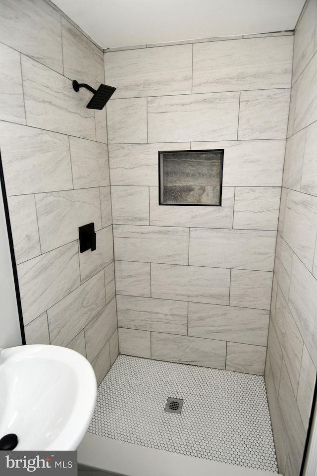 1210 Lindsay Rd, Oxon Hill, MD 20745 - bathroom with a stall shower and a sink