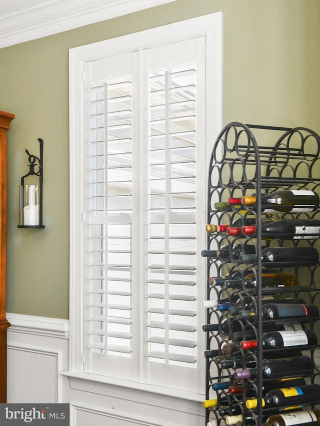 4108 Brushfield Dr, Frederick, MD 21704 - wine area with crown molding