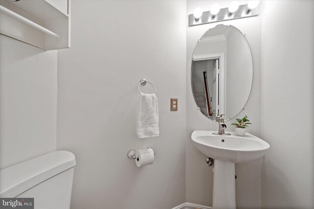 146 Connery Ter SW, Leesburg, VA 20175 - bathroom with toilet