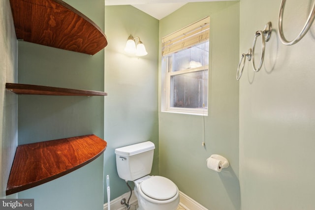 326 S 17th St Unit 3, Philadelphia, PA 19103 - bathroom featuring baseboards and toilet