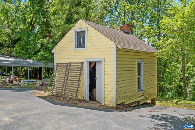 2010 White Bridge Rd, Waynesboro, VA 22980 - view of outbuilding featuring an outbuilding