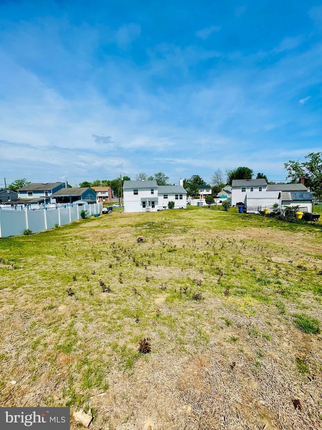 218 Hendrickson Ave, Beverly, NJ 08010 - view of yard with fence