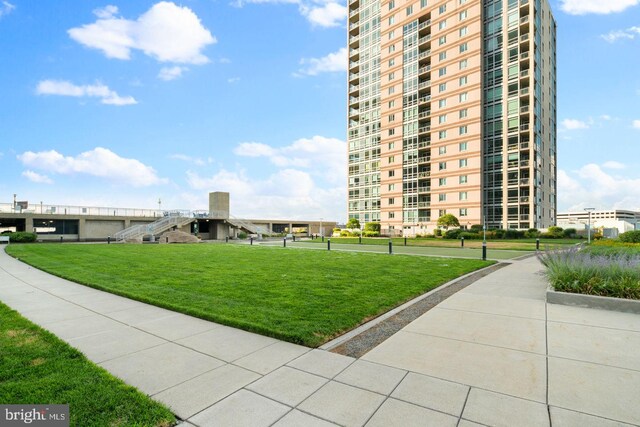 901 N Penn St Unit P507, Philadelphia, PA 19123 - view of community with a lawn