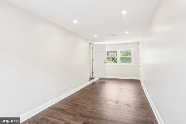 302 Fenwick Rd, Pilesgrove, NJ 08098 - unfurnished room featuring recessed lighting, dark wood finished floors, and baseboards